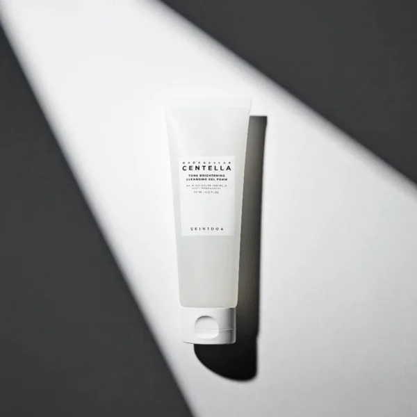 Skin1004 Madagascar Centella Tone Brightening Cleansing Gel Foam 125ml - Image 2